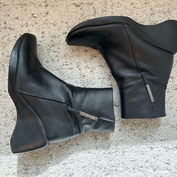 NOT FOR SALE. Leather giant block heel side zip boots - Picture 13 of 14